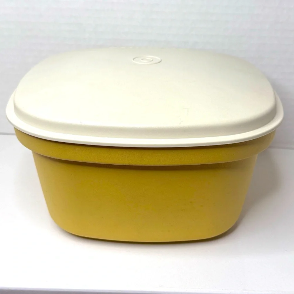 VTG Tupperware Harvest Gold Microwave Steamer 888-9 * NO STEAMER BASKET*